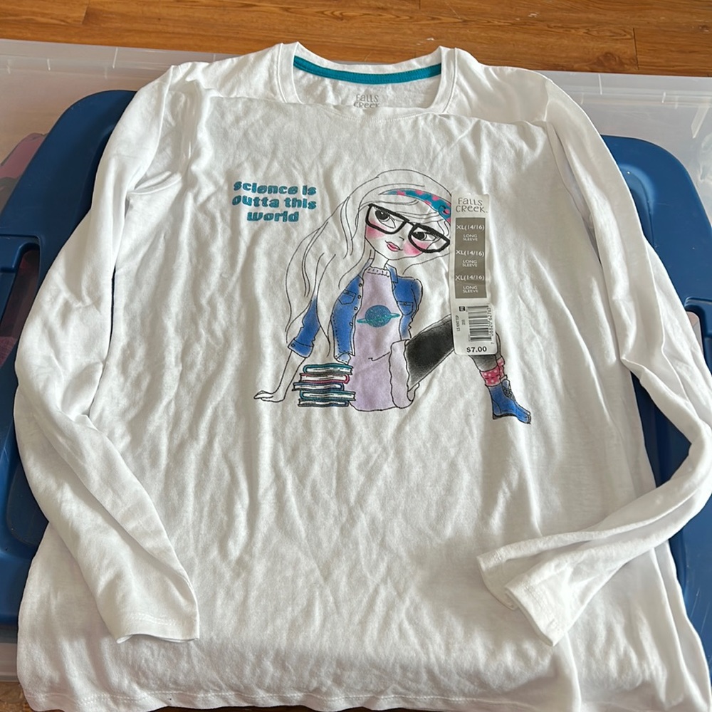 Long sleeve tee